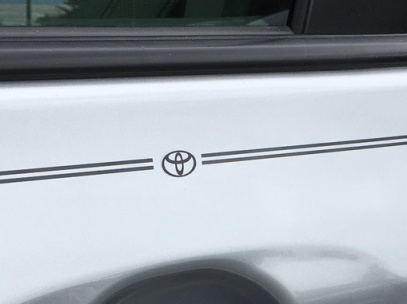 Toyota Camry Corolla Rav4 Tundra Tacoma 4Runnner Highlander vinyl pinstripe emblem stripe logo decal graphic