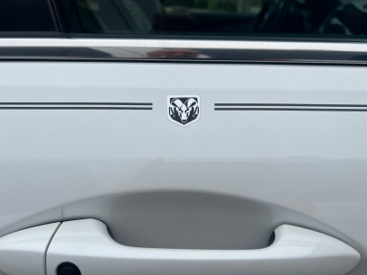 ram truck HEMI turbo diesel off road 1500 2500 3500 vinyl pinstripe emblem stripe logo decal graphic emblem logo vinyl decal pinstripe graphic sticker stripe
