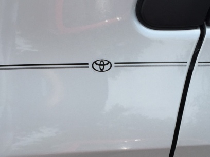 Toyota Camry Corolla Rav4 Tundra Tacoma 4Runnner Highlander vinyl pinstripe emblem stripe logo decal graphic
